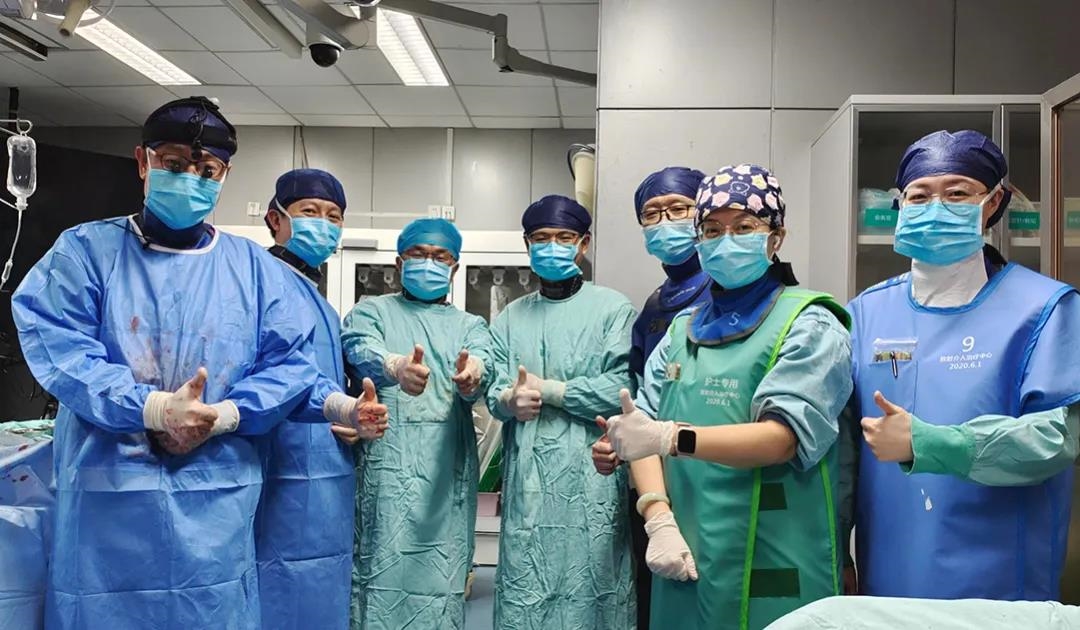 临危不乱，妙手回春！湘雅二院刘立明教授团队启动星空电子医疗球扩式TAVI入组